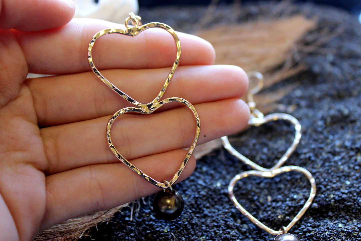 Soul Mates Hearts: Hamilton Gold Earring with Shell Pearls