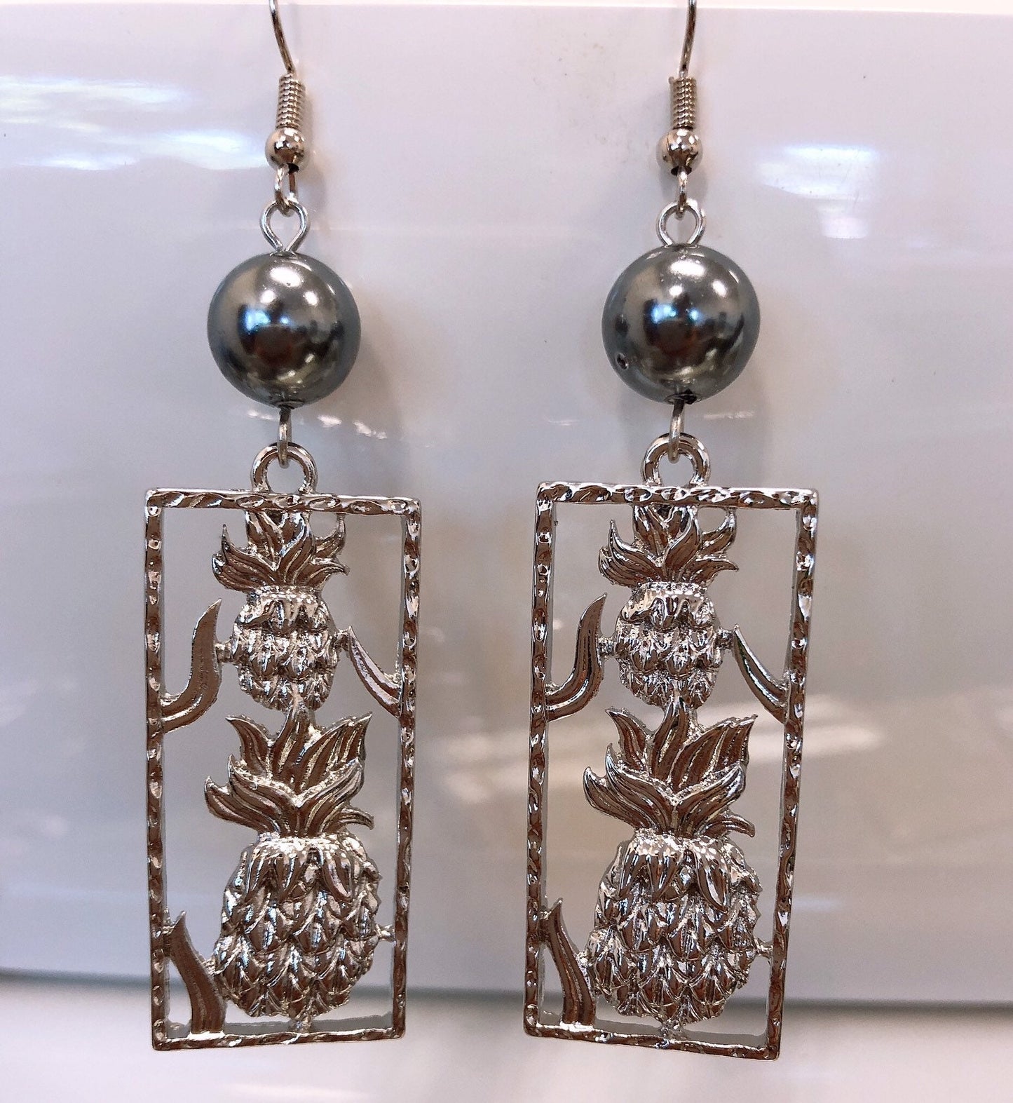 Rectangle Pineapple: Hamilton Silver Earring with Shell Pearls