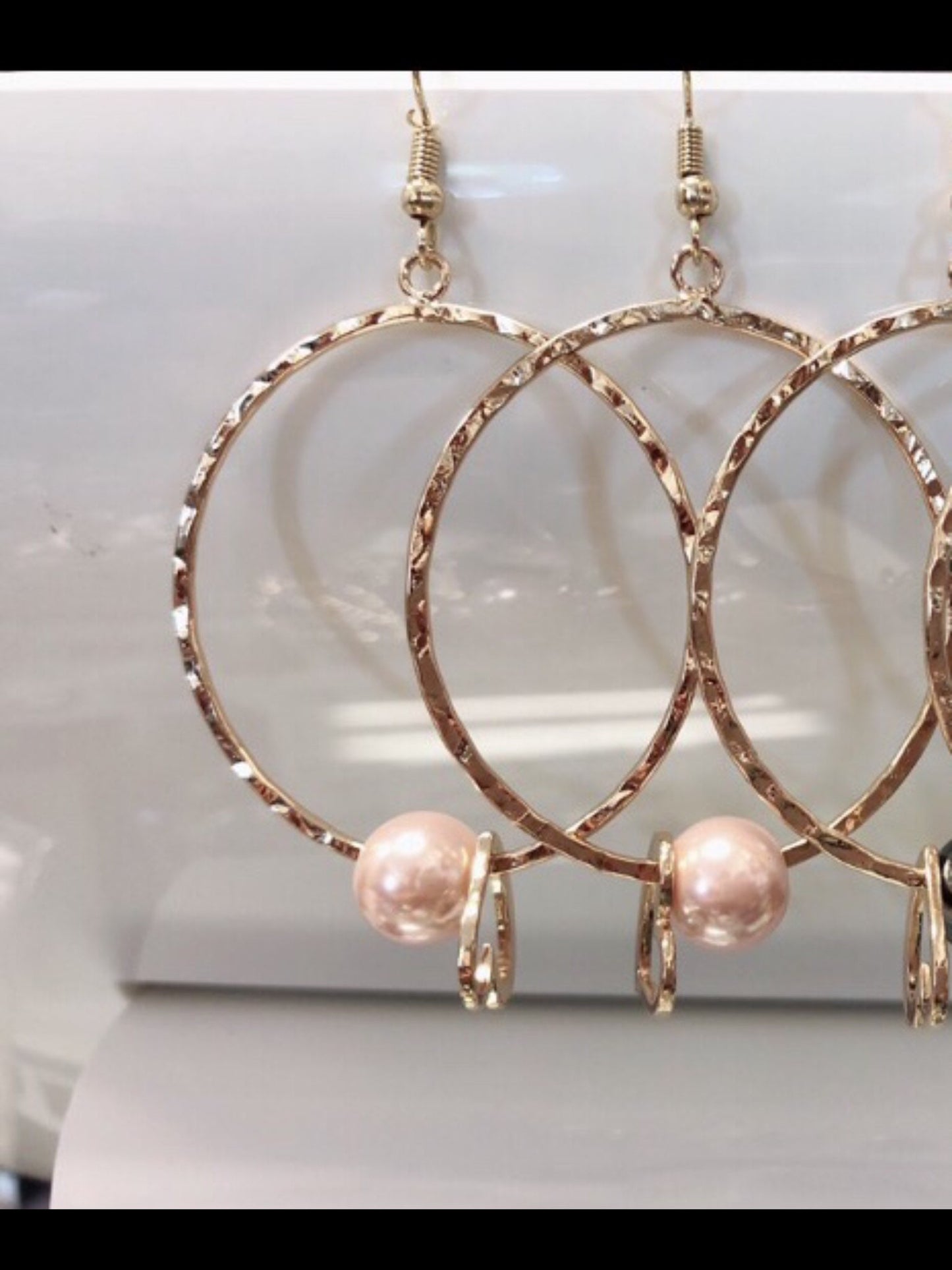 Pink Pearls Earrings: Hamilton Gold Earring with Shell Pearls