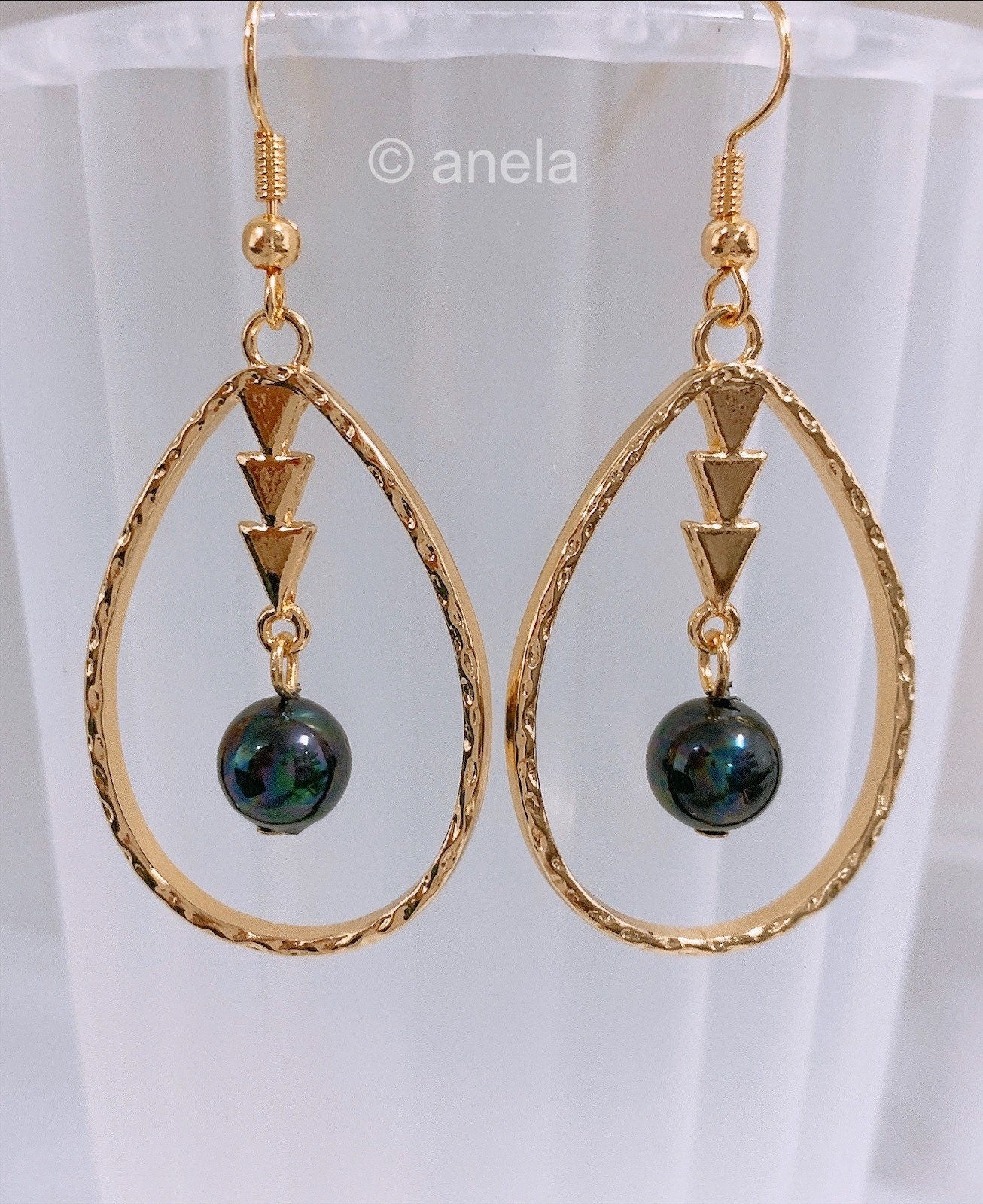 Mauna Kea Teardrop: Hamilton Gold Earring with Shell Pearls new color pearl