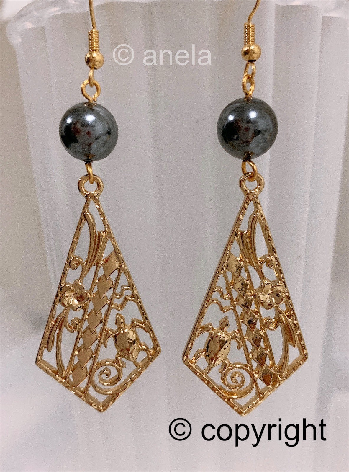 Tropical Flower with Turtle and Tribal Design : Hamilton Gold Earring with Shell Pearls