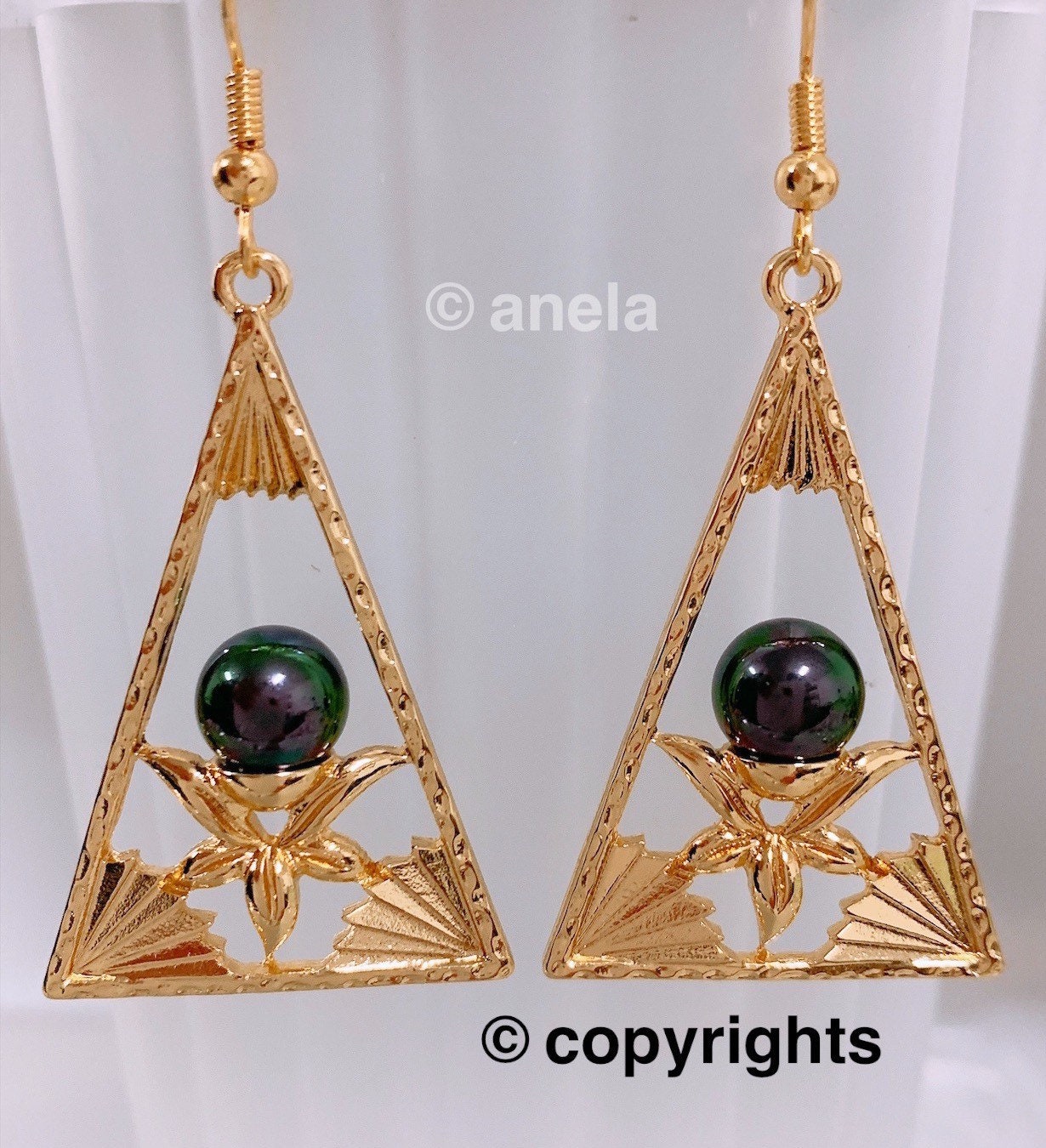 Tribal : Hamilton Gold Earring with Shell Pearls New Peacock Black
