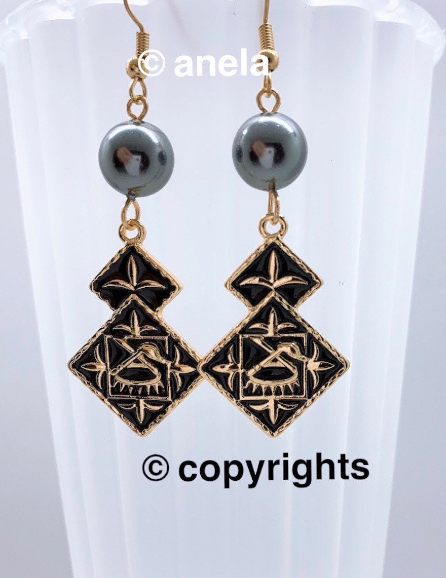 Samoan Kava Bowl Design : Hamilton Gold Earring with Shell Pearls