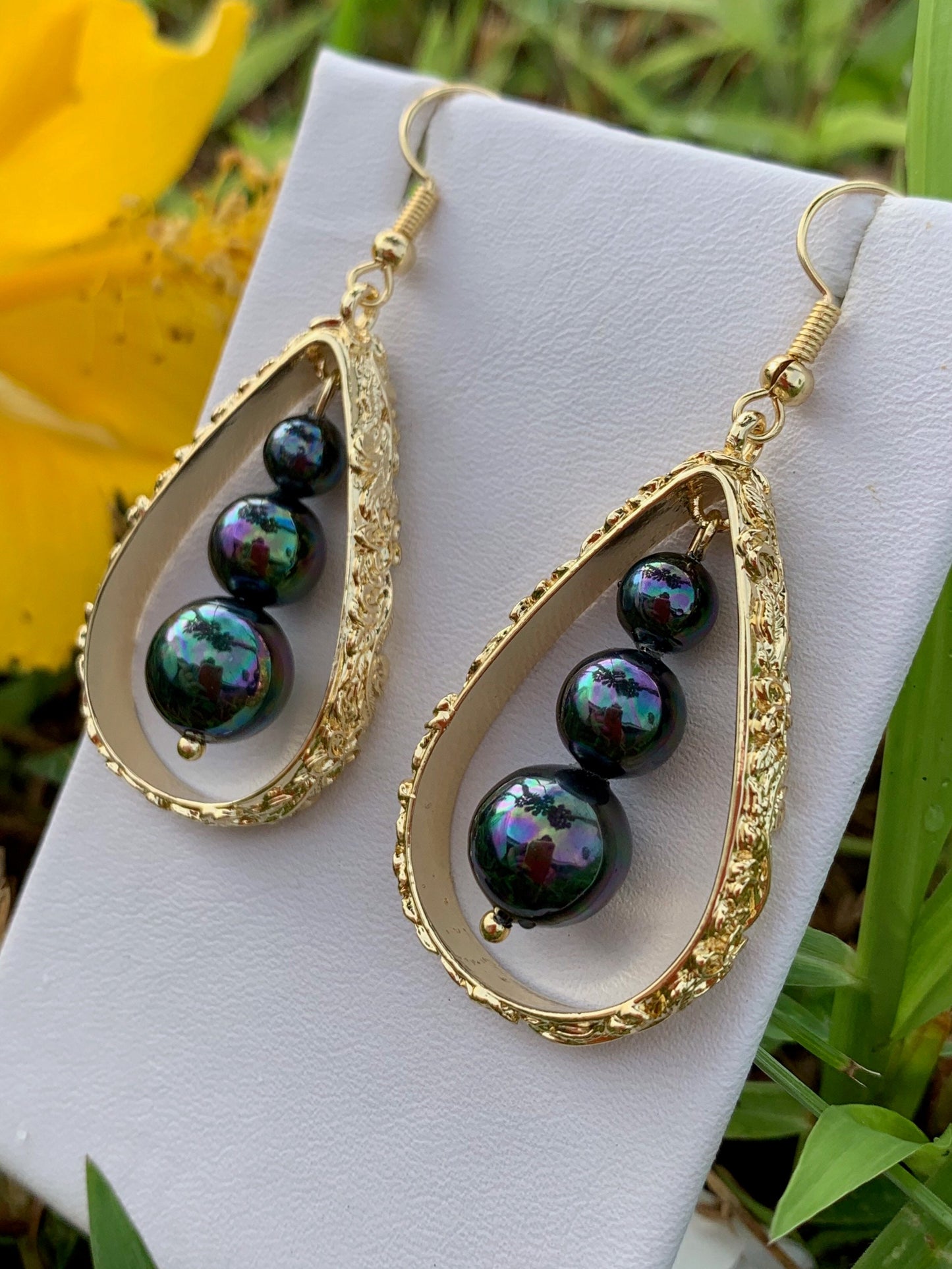 Hawaiian Three Pearl Sideways Plumeria Flowers Teardrop: Hamilton Gold Earring with Shell Pearls