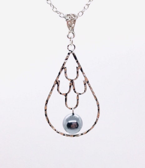 Mermaid Scales Teardrop: Hamilton Silver Earring with Shell Pearls