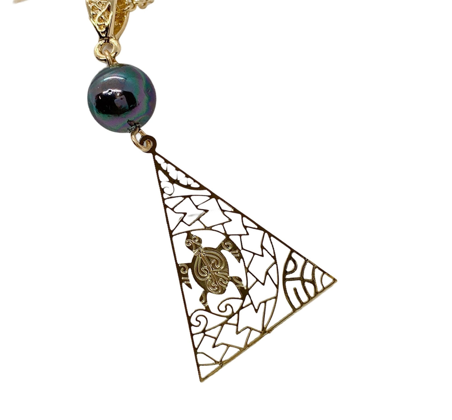 Honu Tribal Triangle: Hamilton Gold Earring with Shell Pearls