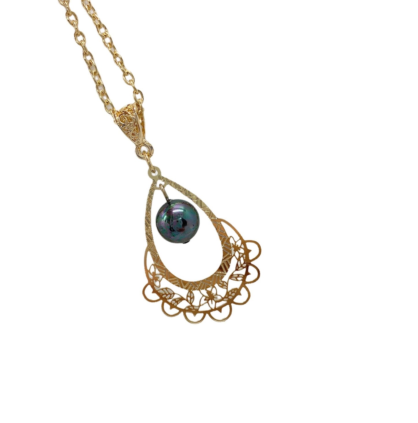 Hawaiian Plumeria Flowers Teardrop : Hamilton Gold Earring with Shell Pearls