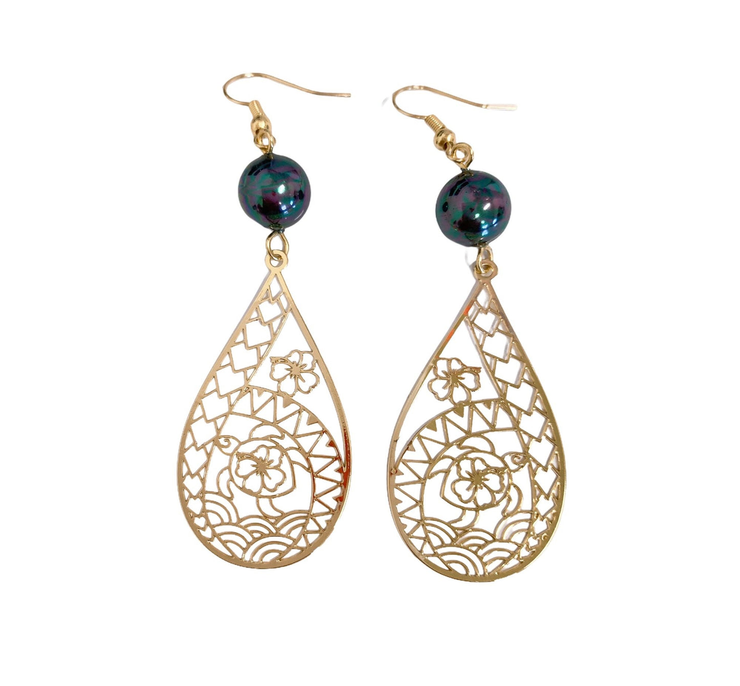 Hawaiian Honu Sea Turtle Hibiscus Flowers earrings : Hamilton Gold Earring with Shell Pearls