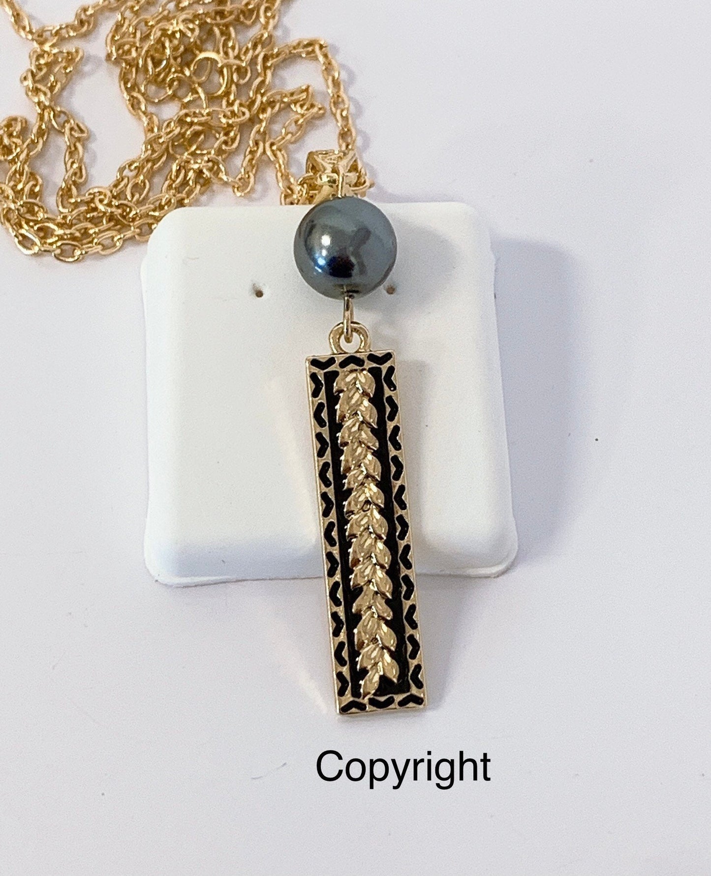Maile lei Necklace : Hamilton Gold with Shell Pearls
