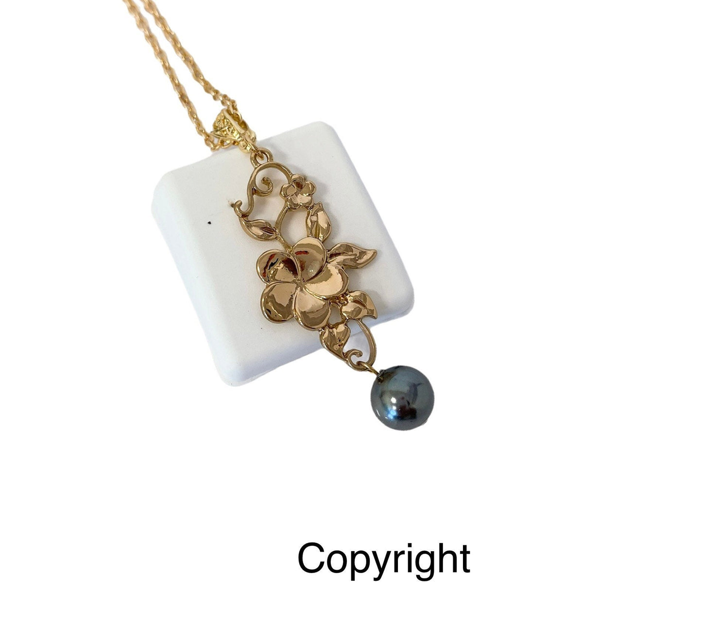 Hawaiian Plumeria Flowers Necklace : Hamilton Gold Earring with Shell Pearls
