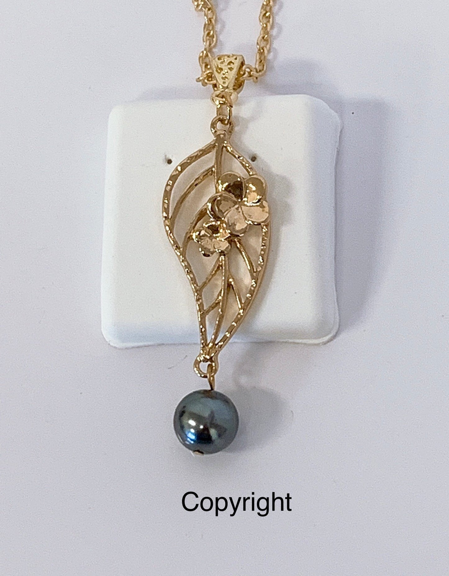 Hawaiian Plumeria Flower and Leaf : Hamilton Gold Necklace with Shell Pearls