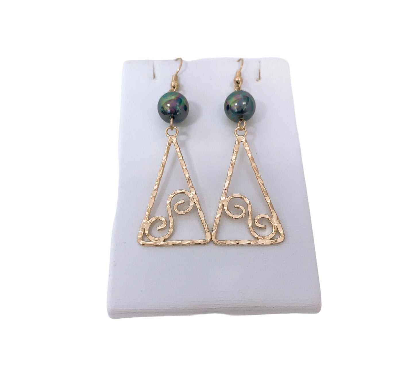 Spiral Triangle: Hamilton Gold Earring with Shell Pearls