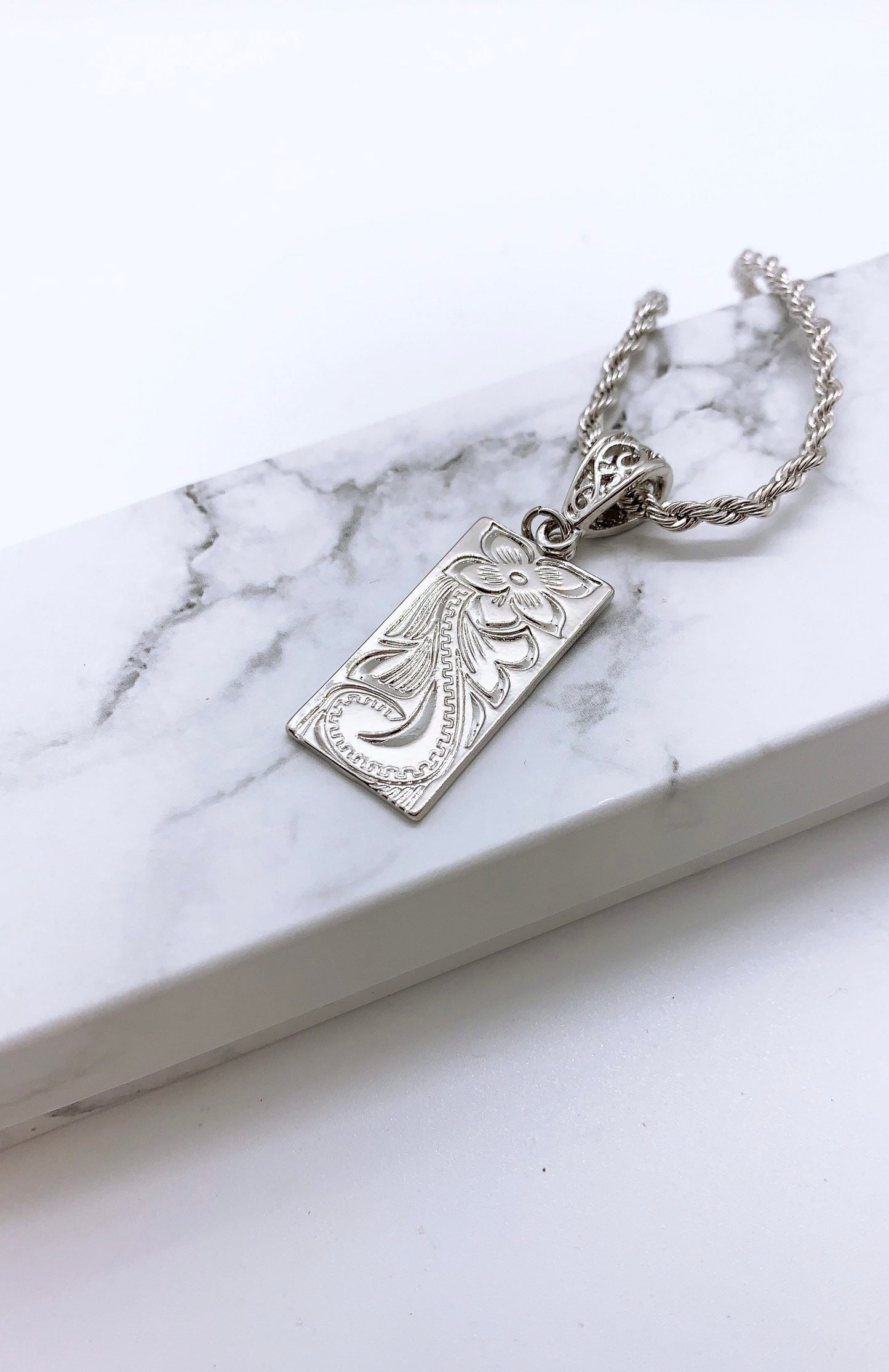 Hawaiian Plumeria Flower 16mm wide 31mm long Necklace with Chain : Hamilton Silver color