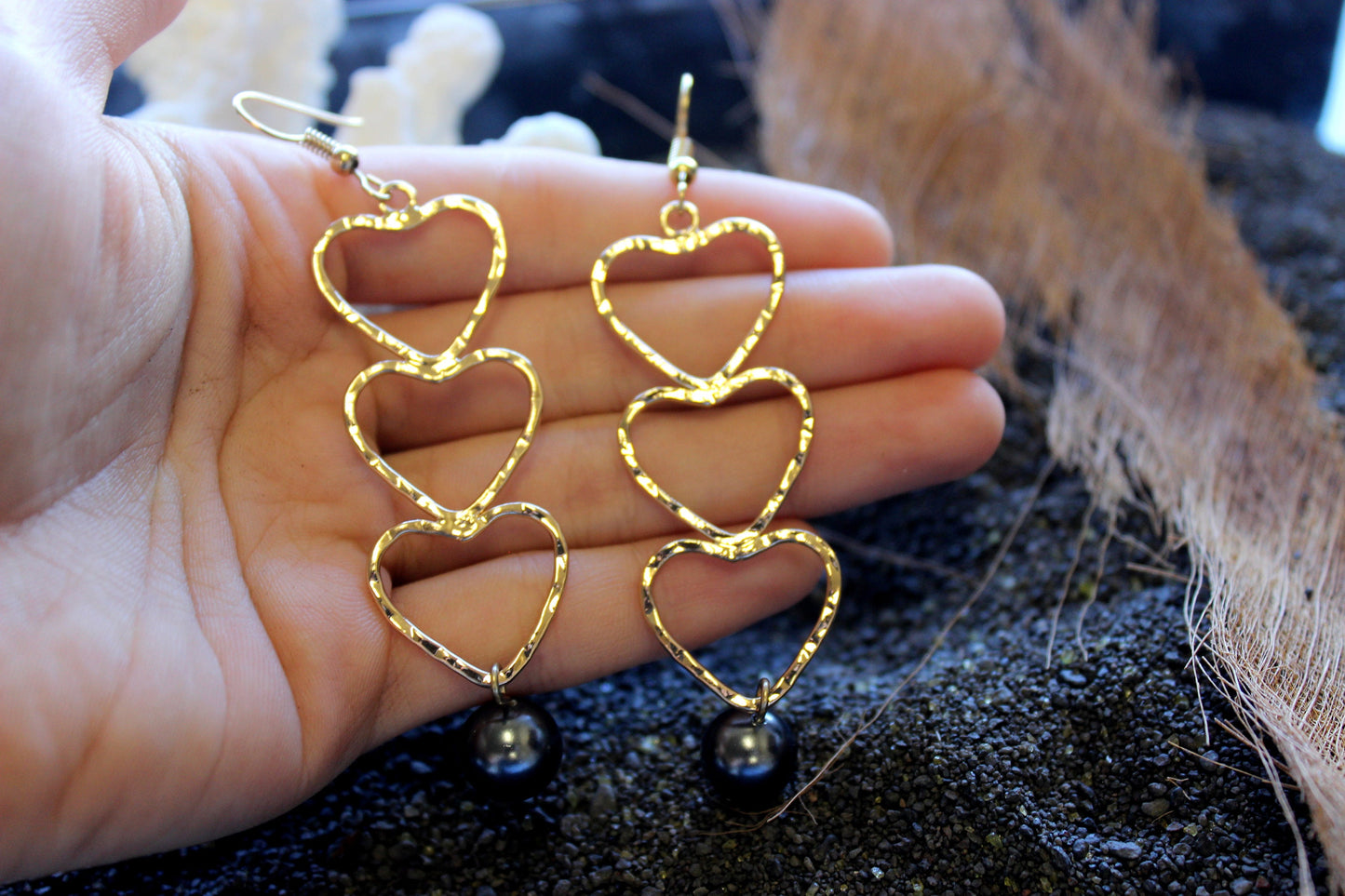 Ohana Three Hearts : Hamilton Gold Earring with  Shell Pearls