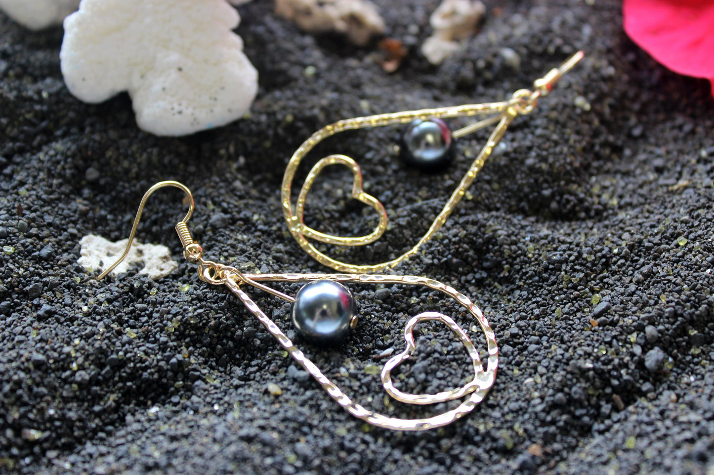 Teardrop Heart: Hamilton Gold Earring with  Shell Pearls