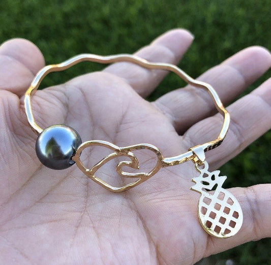 Heart Wave Wavy Bangle with Pineapple Charm and gray black Shell Pearl