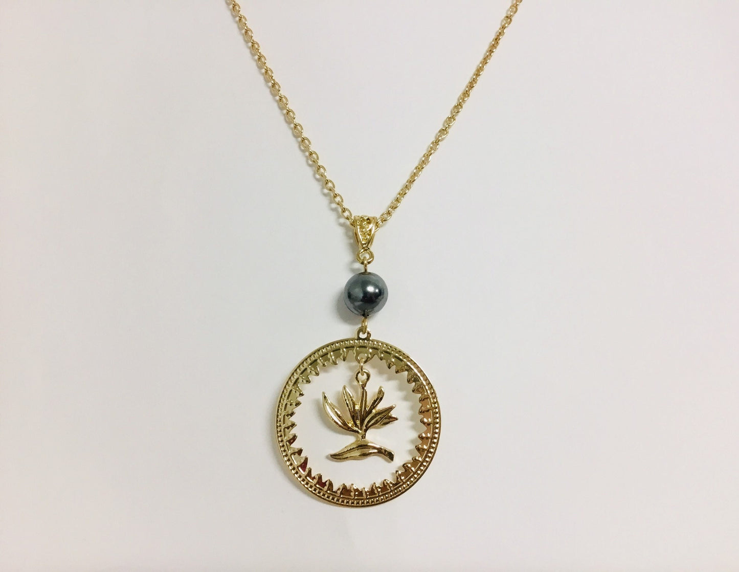 Bird of Paradise Flower : Hamilton Gold Necklace with Shell Pearls