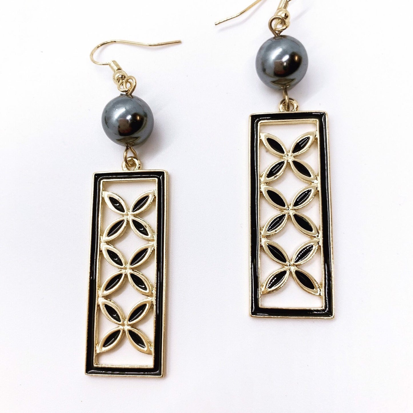 Three Black Flower Design : Hamilton Gold Earring with New Black Greenish Shell Pearls