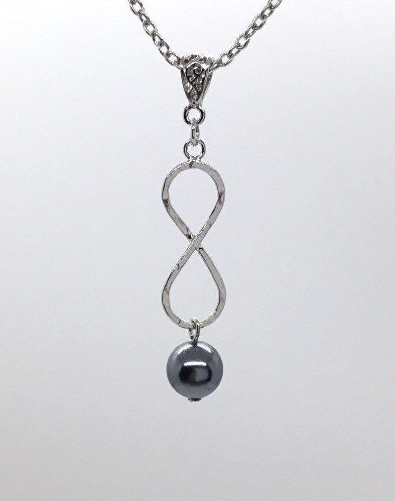 Infinity : Hamilton Silver Necklace with Shell Pearls