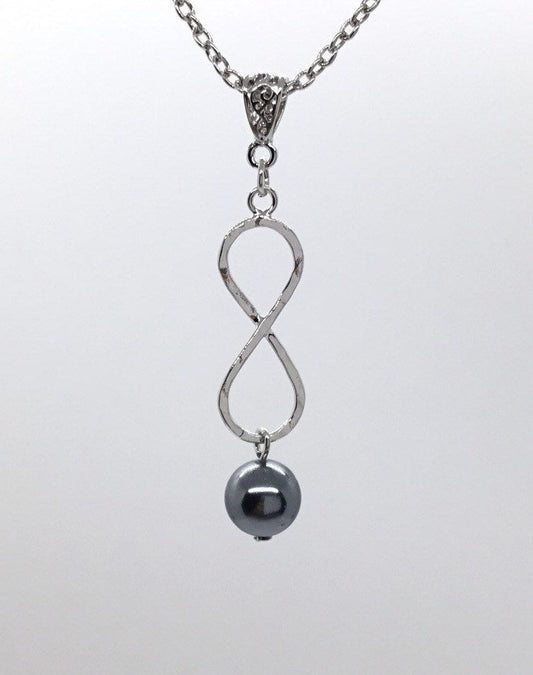 Infinity : Hamilton Silver Necklace with Shell Pearls