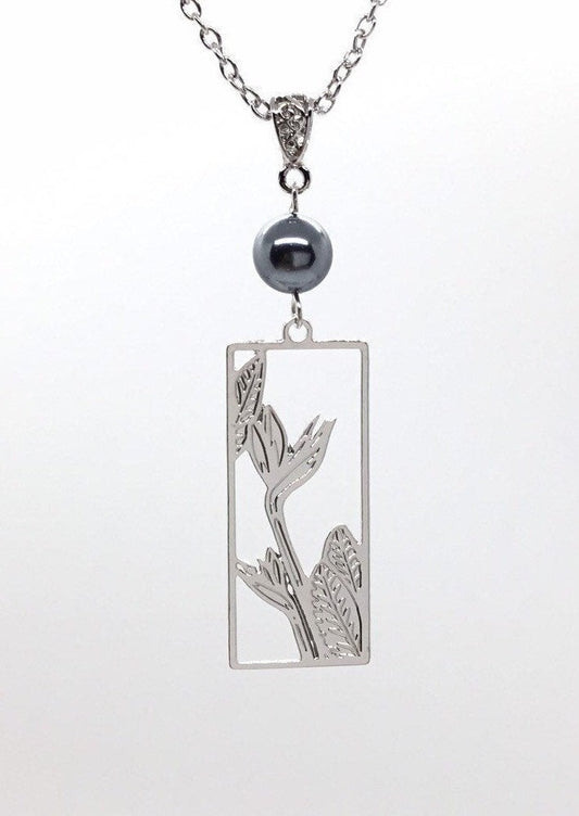 Hawaiian Bird of Paradise : Hamilton Silver Necklace with Shell Pearls