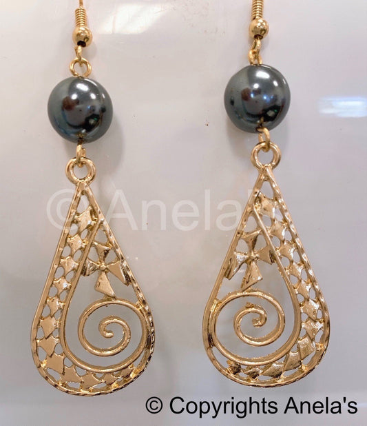 Spiral Polynesian Spear Head: Hamilton Gold Earring with Shell Pearls Fern Opening