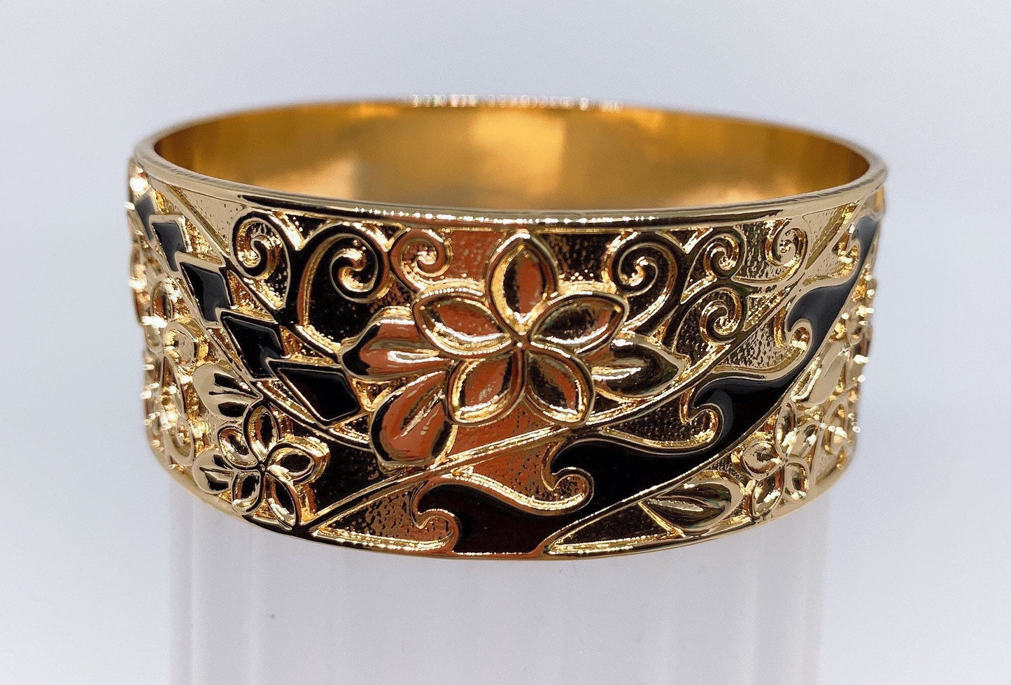 25MM Hawaiian Hamilton Gold Bracelet (25mm) Black Enameled with Hawaiian flower