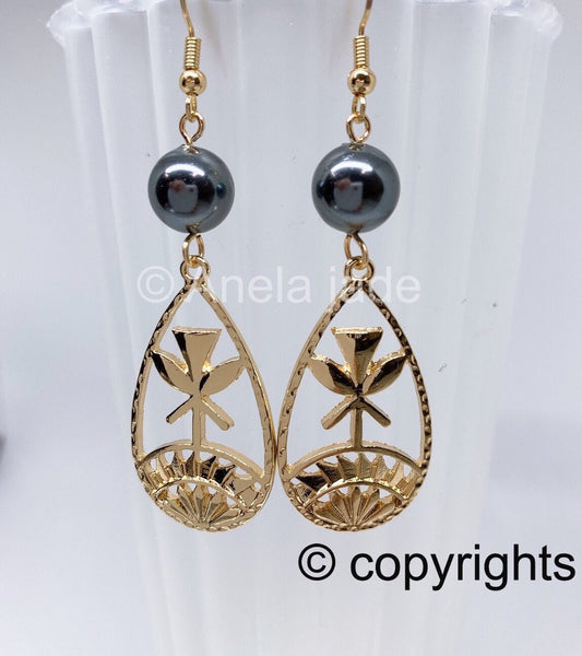 Tribal Design : Hamilton Gold Earring with  Shell Pearls