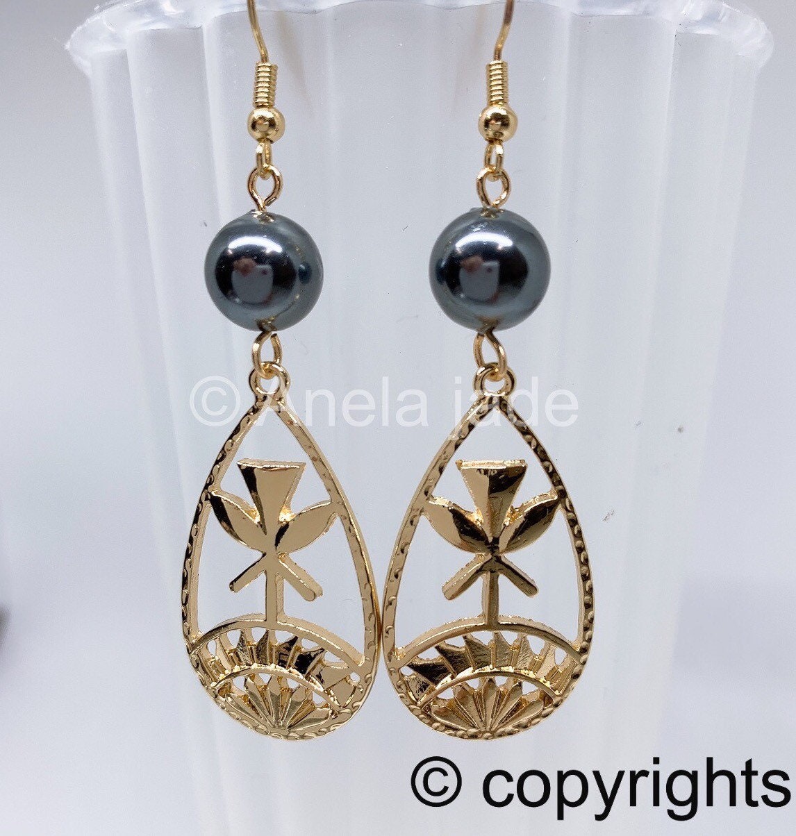 Tribal Design : Hamilton Gold Earring with  Shell Pearls