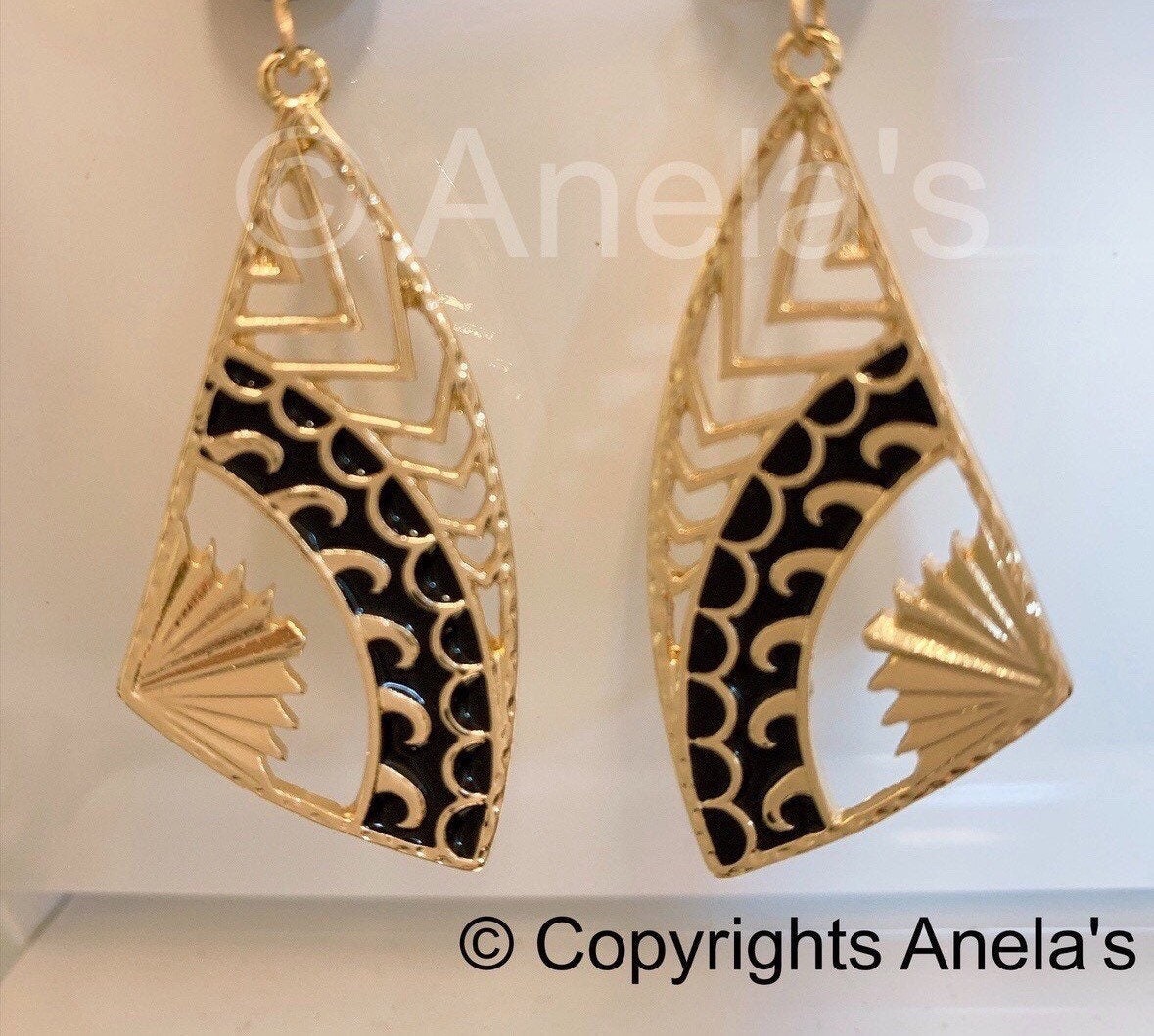 Hawaiian Fan wave black enamel earrings : Hamilton Gold Earring with  Shell Pearls