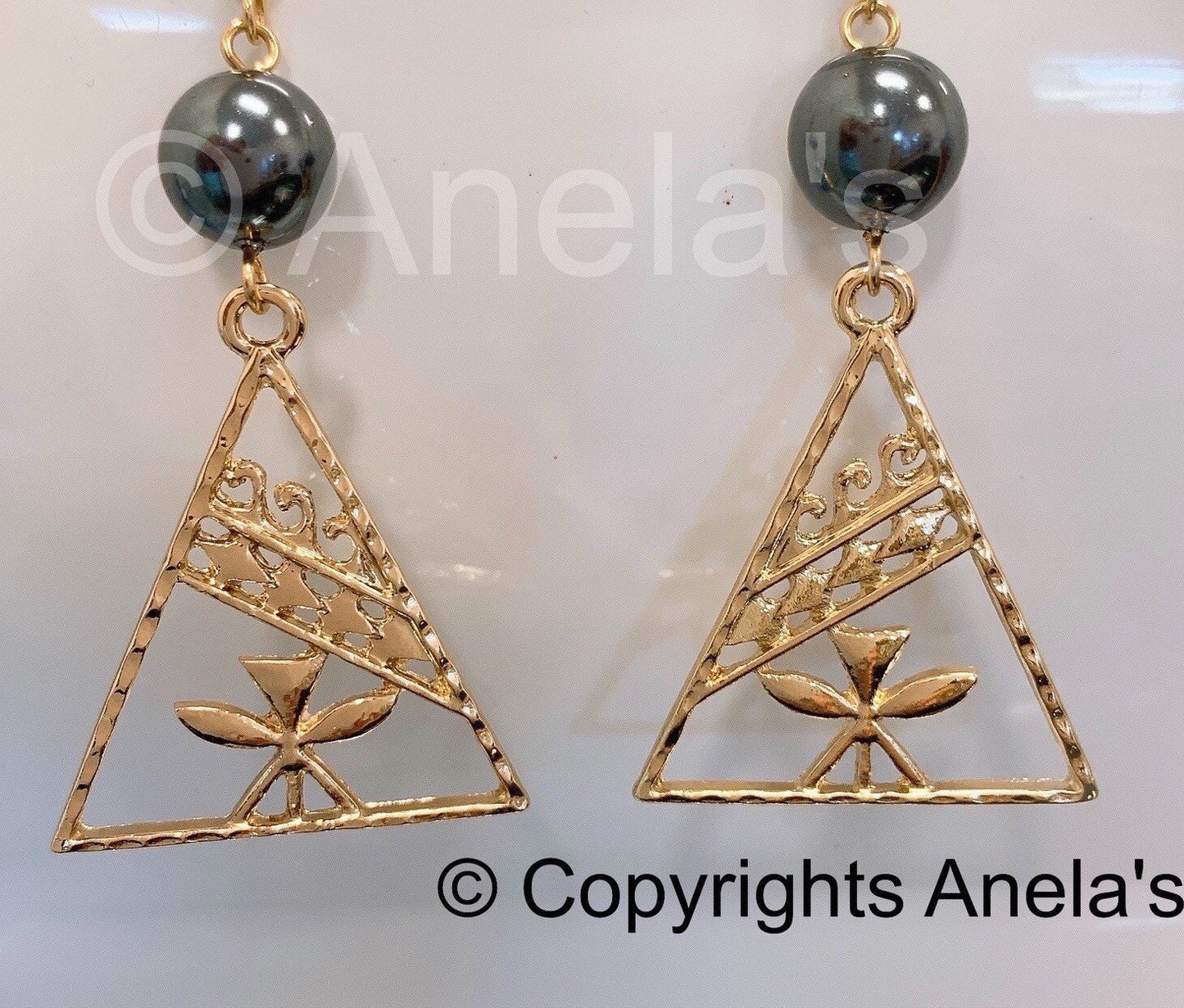 Hawaiian Design: Hamilton Gold Kahili  Earring with  Shell Pearls Mauna Kea Earrings