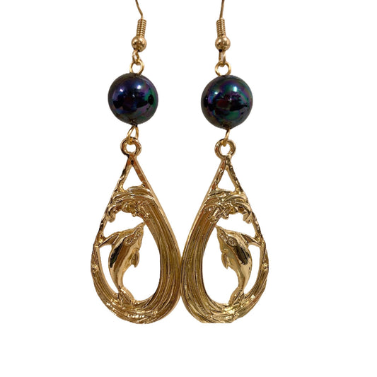 Hawaiian Dolphin Teardrop: Hamilton Gold Earring with Shell Pearls