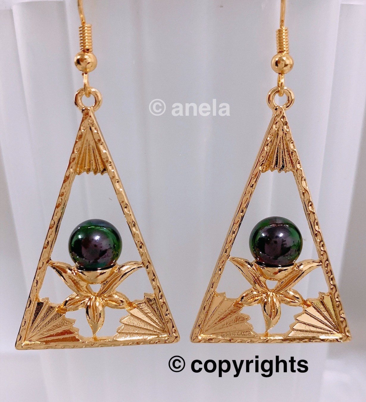 Tribal : Hamilton Gold Earring with  Shell Pearls New Peacock Black