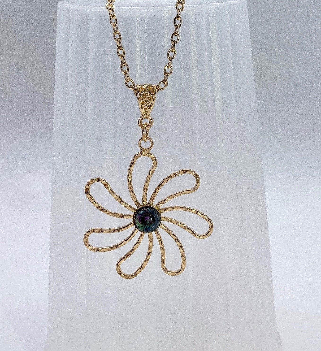 Hawaiian Tiare Flowers Necklace : Hamilton Gold Earring with rainbow Shell Pearls