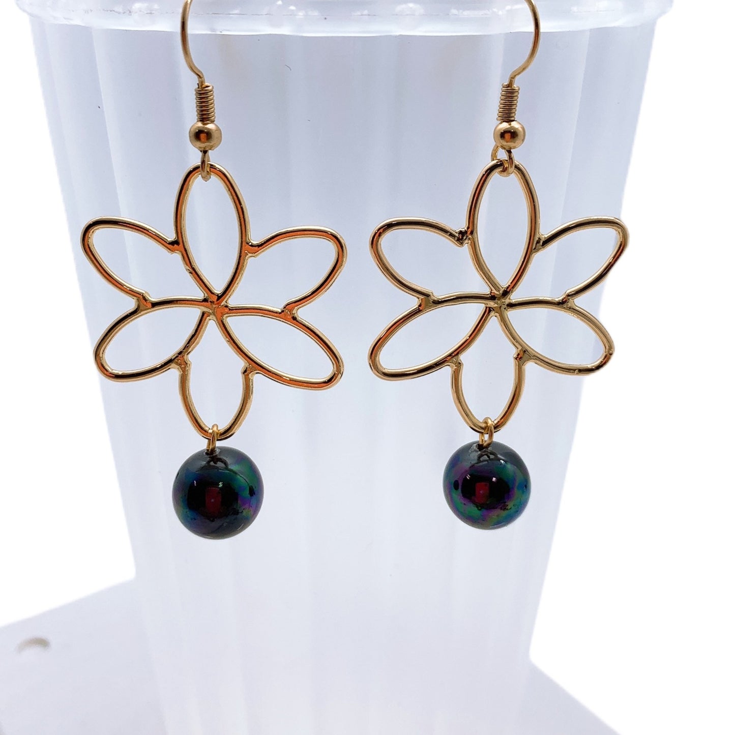 Hawaiian Plumeria Flowers earrings : Hamilton Gold Earring with Rainbow Shell Pearls