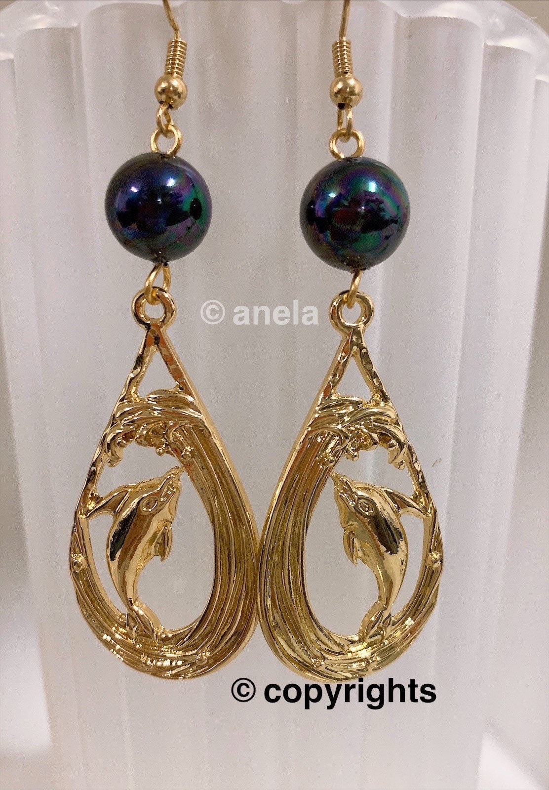 Hawaiian Dolphin Teardrop: Hamilton Gold Earring with Shell Pearls