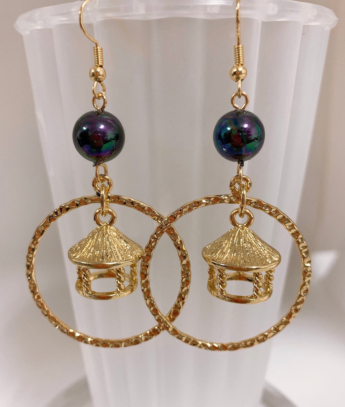 Samoan Pagoda :Hamilton Gold Earring with new Rainbow Shell Pearl