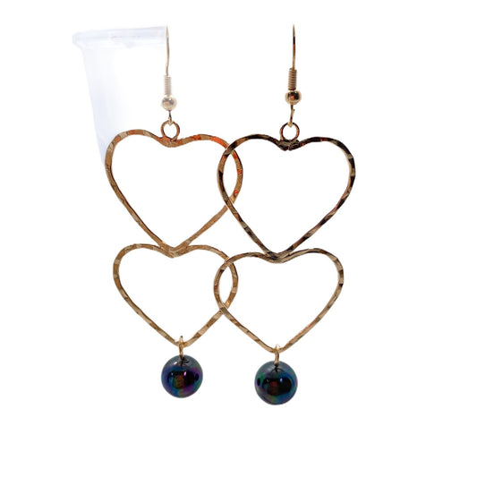 Soul Mates Hearts: Hamilton Gold Earring with  Shell Pearls