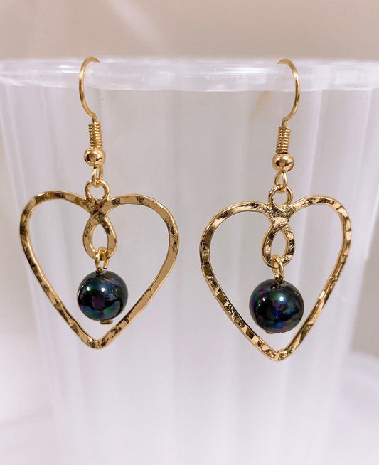 Golden Loop Heart: Hamilton Gold Earring with  Shell Pearls