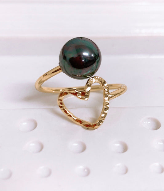 Hawaiian Hamilton Gold Double heart ring with gray black pearls