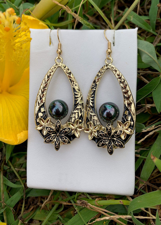 Hawaiian Black Enamel Tiare Plumeria Flowers Teardrop : Hamilton Gold Earring with  Shell Pearls