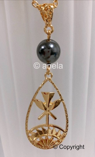 Tribal Design : Hamilton Gold Earring with  Shell Pearls