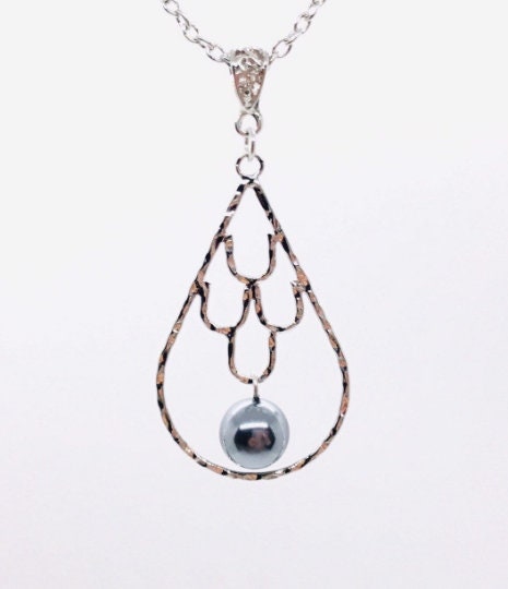 Mermaid Scales Teardrop: Hamilton Silver Earring with  Shell Pearls