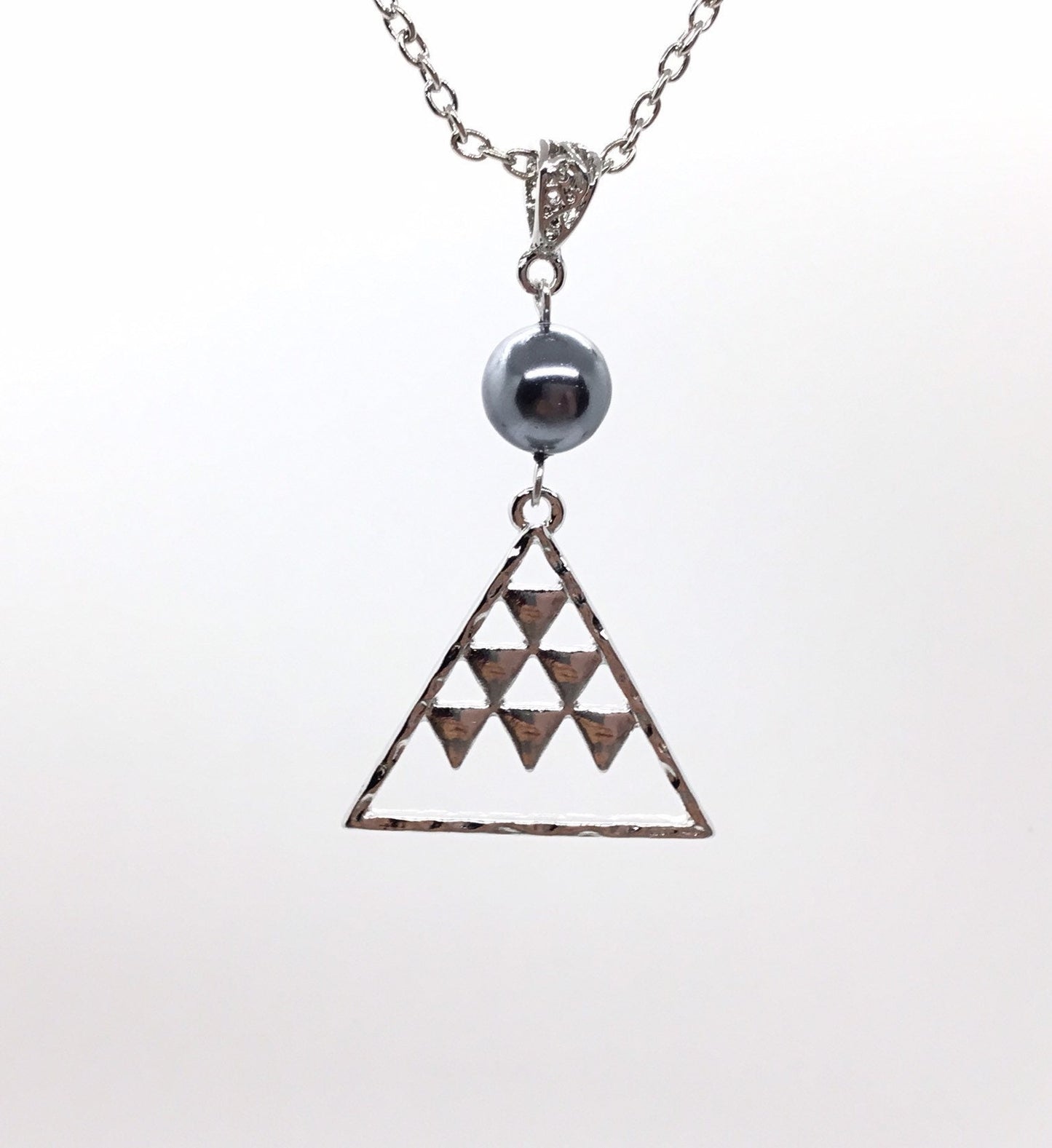 Mauna Kea Triangle: Hamilton Silver Necklace with Shell Pearls