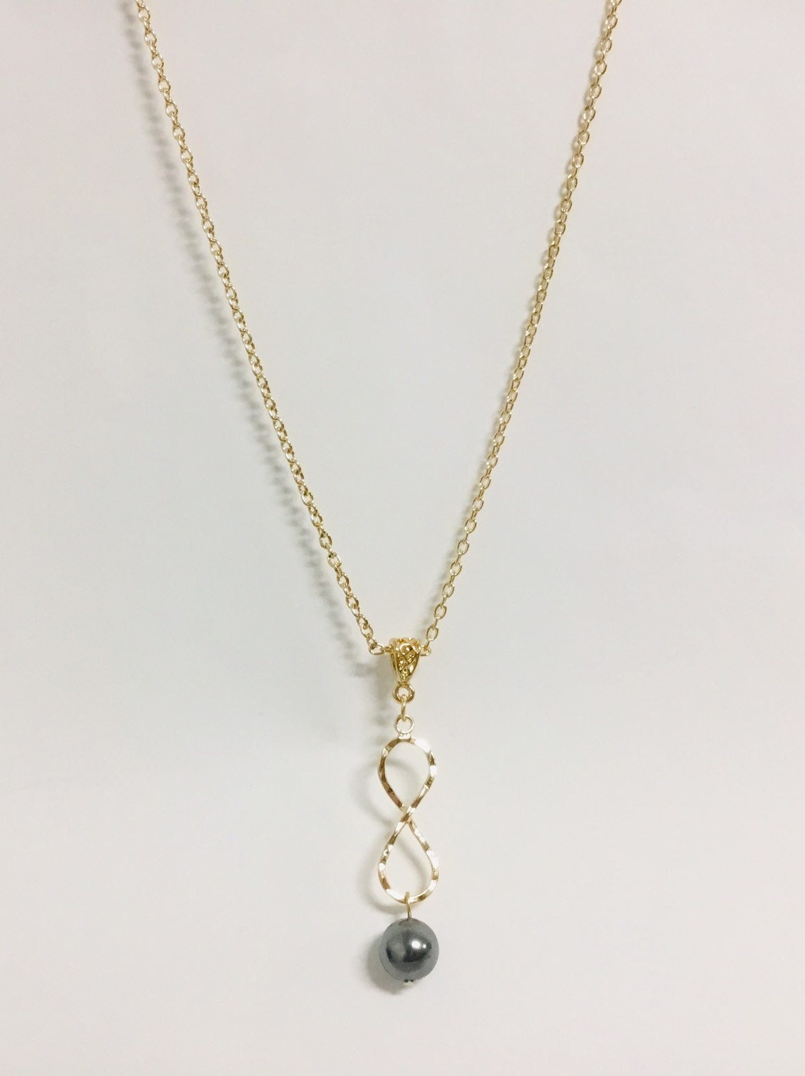 Infinity : Hamilton Gold Necklace with Shell Pearls