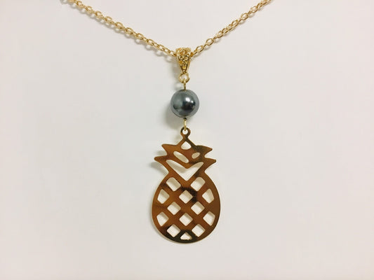 Large Pineapple : Hamilton Gold Necklace with Shell Pearls