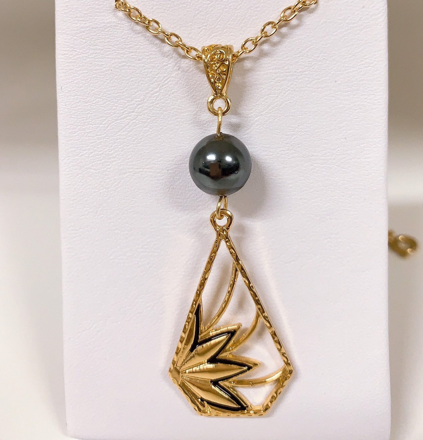 Hawaiian Lotus Flower: Hamilton Gold Necklace with New Black Greenish Shell Pearls