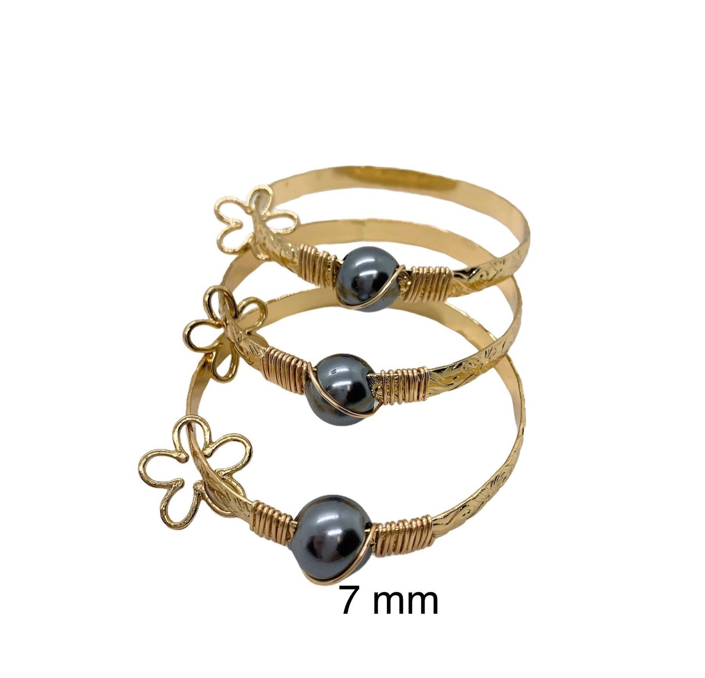 7mm Hawaiian Wrap Black Pearl Hamilton Gold Bracelet (7mm) with Flower Charm