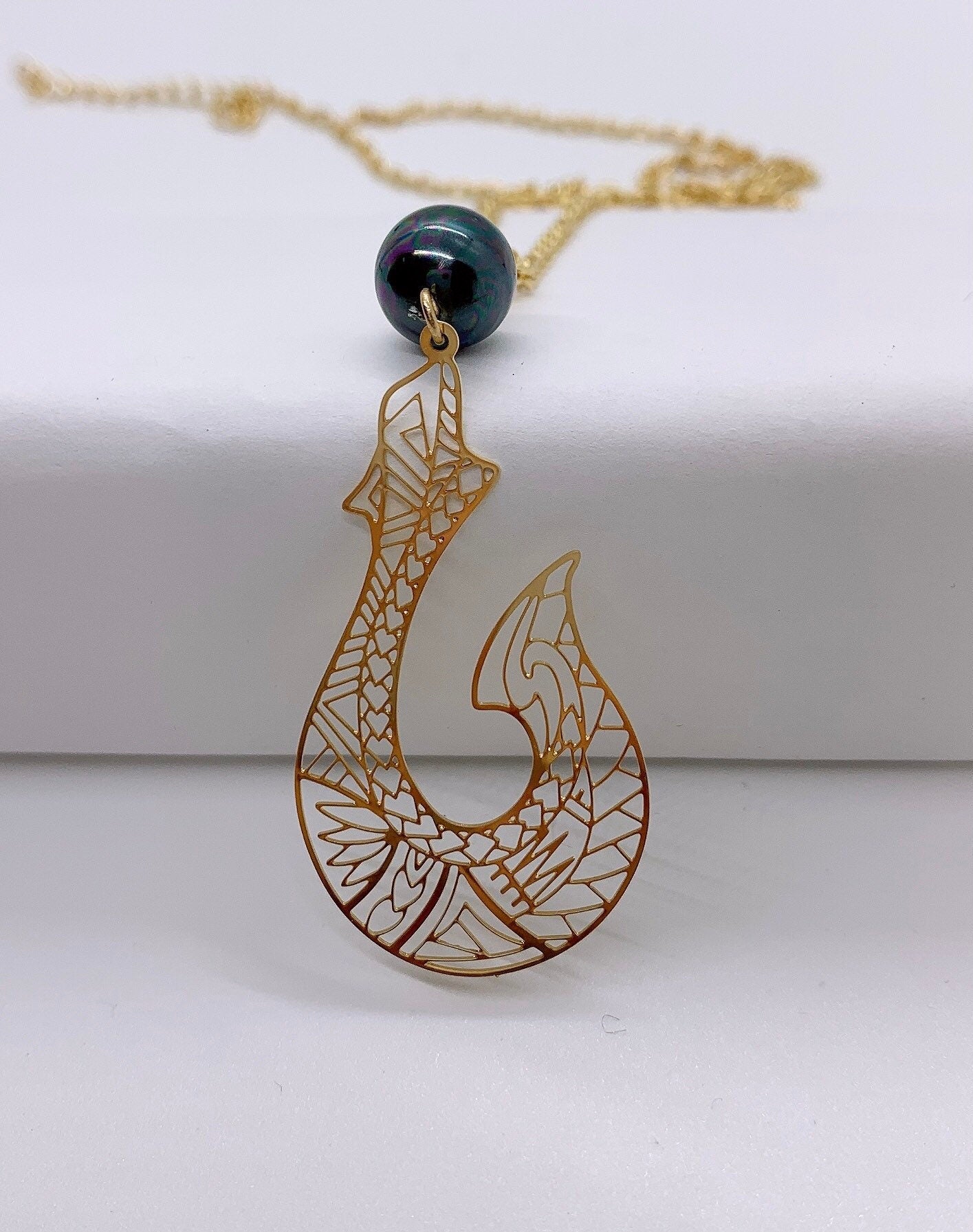 Hawaiian Fish Hook:Hamilton Gold Necklace with Shell Pearls