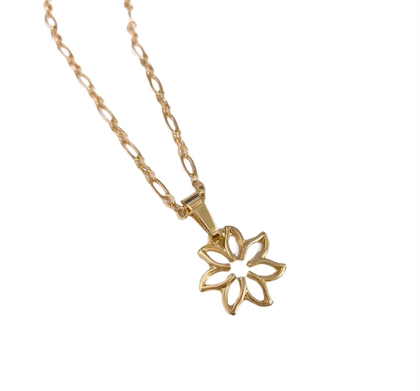 Hawaiian Tiare Flowers Cutout Necklace : Hamilton Gold